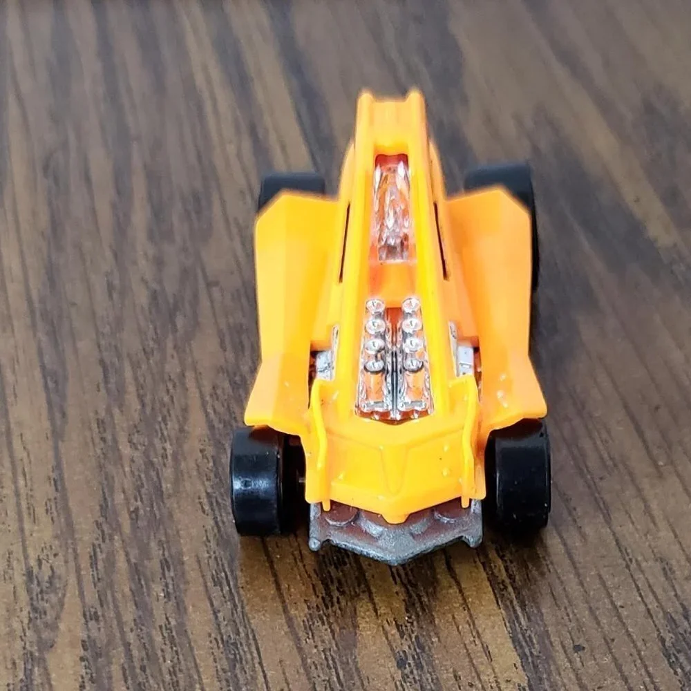 Hot Wheels Dirty Outlaw HW Racing 2013 Series Neon Orange 1:64